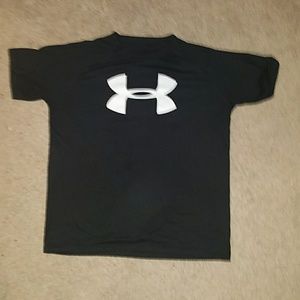Under Armour t-shirt
